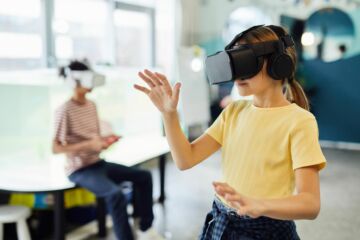 Immersive Learning: Mastering AR and VR Experiences
